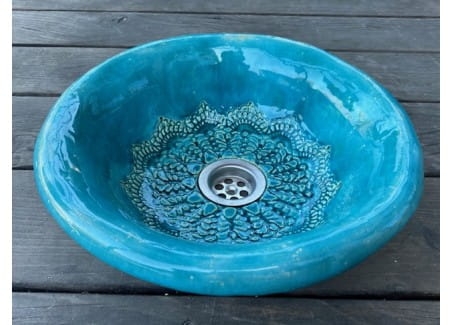 Turkusowa mała wpuszczana umywalka z koronką 29 cm