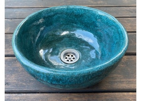 Mała ceramiczna umywalka nablatowa 29 cm
