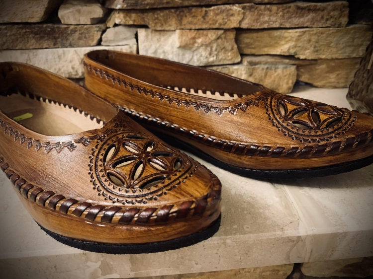 Buty damskie ze skóry opanki rozeta
