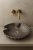 Mała ceramiczna umywalka muszla