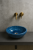 Ceramiczna umywalka nablatowa misa niebieska