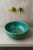 Ceramiczna umywalka misa z koronką zielona