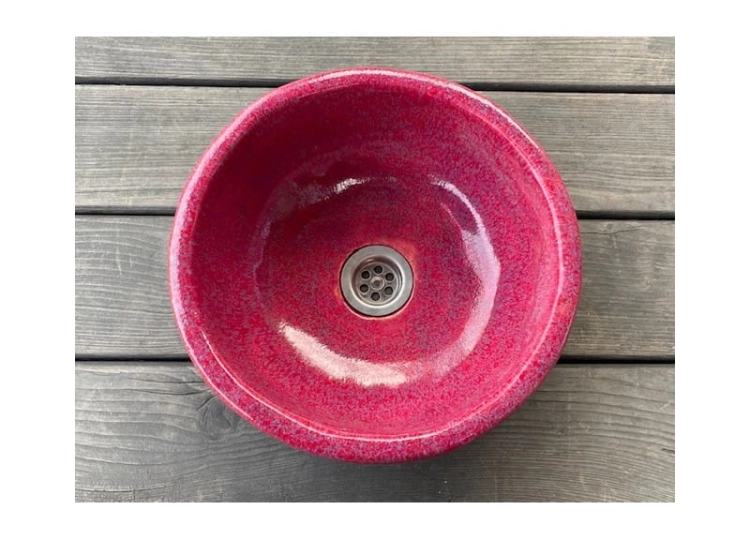 Mała ceramiczna umywalka różowa 29 cm