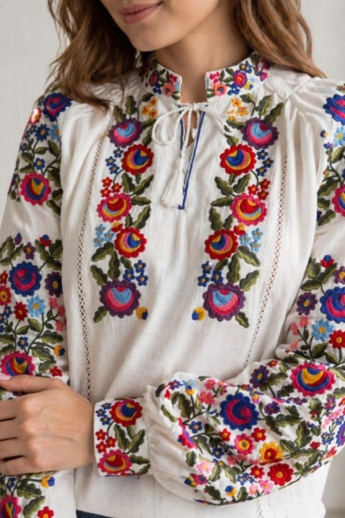 Lniana folkowa bluzka z kwiatami etno